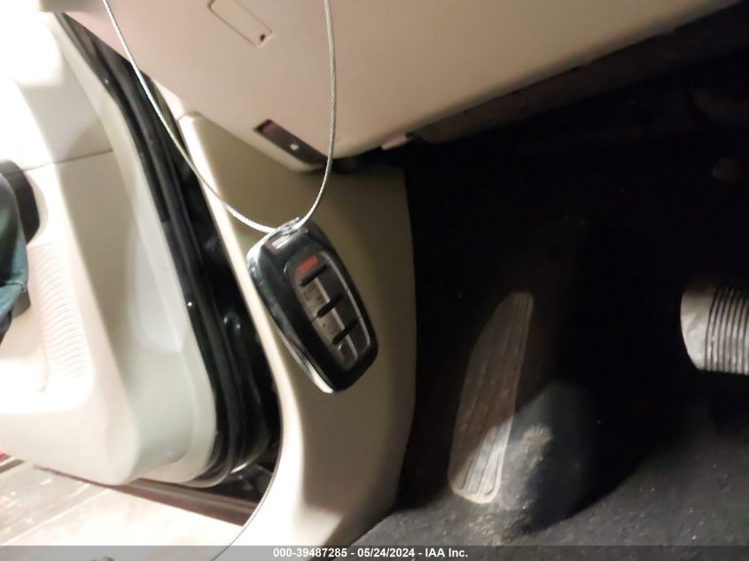 2017 Chrysler Pacifica Touring-L VIN: 2C4RC1BG2HR530129 Lot: 39487285