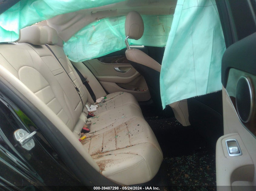 2015 Mercedes-Benz C 300 4Matic/Luxury 4Matic/Sport 4Matic VIN: 55SWF4KB5FU060816 Lot: 39487298