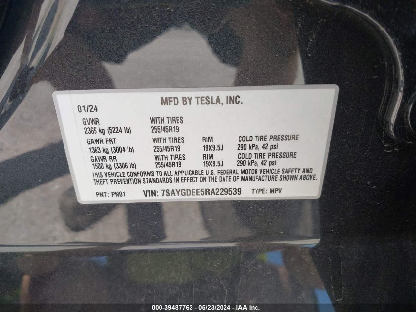 2024 Tesla Model Y Long Range Dual Motor All-Wheel Drive VIN: 7SAYGDEE5RA229539 Lot: 39487763