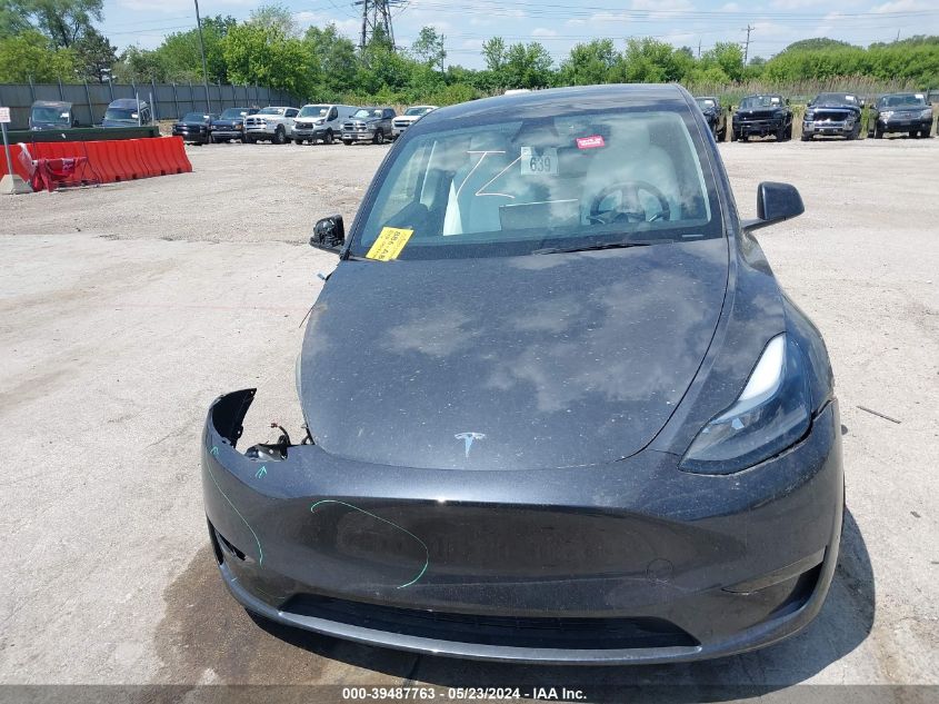 2024 Tesla Model Y Long Range Dual Motor All-Wheel Drive VIN: 7SAYGDEE5RA229539 Lot: 39487763