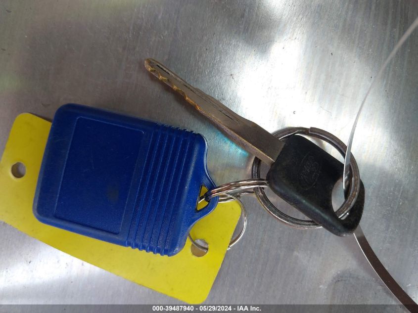 1999 Ford F-250 Lariat/Xl/Xlt VIN: 1FTNW20F8XED81386 Lot: 39487940