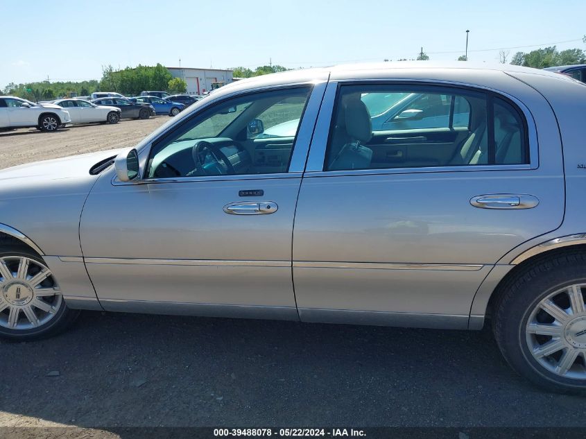 2006 Lincoln Town Car Signature Limited VIN: 1LNHM82V46Y644461 Lot: 39488078