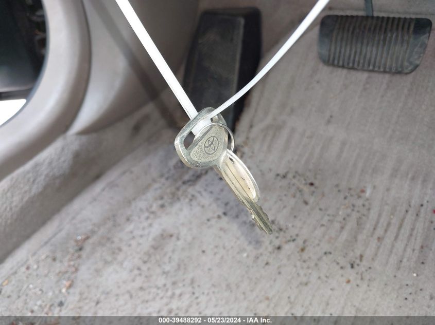 1999 Toyota Camry Le VIN: 4T1BG22K0XU519210 Lot: 39488292