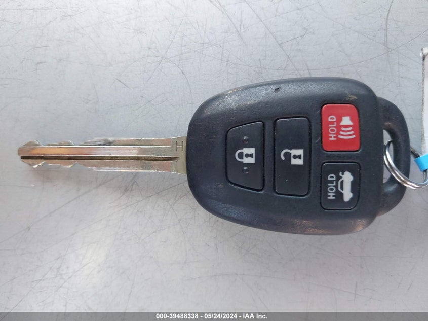 2016 TOYOTA COROLLA LE - 5YFBURHE1GP368009