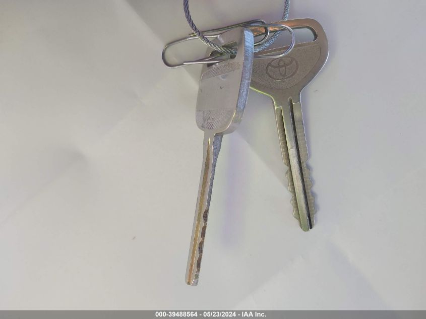 1998 Toyota Avalon Xl VIN: 4T1BF18B3WU246914 Lot: 39488564