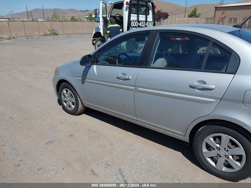 2008 Hyundai Accent Gls VIN: KMHCN46C68U228155 Lot: 39488695