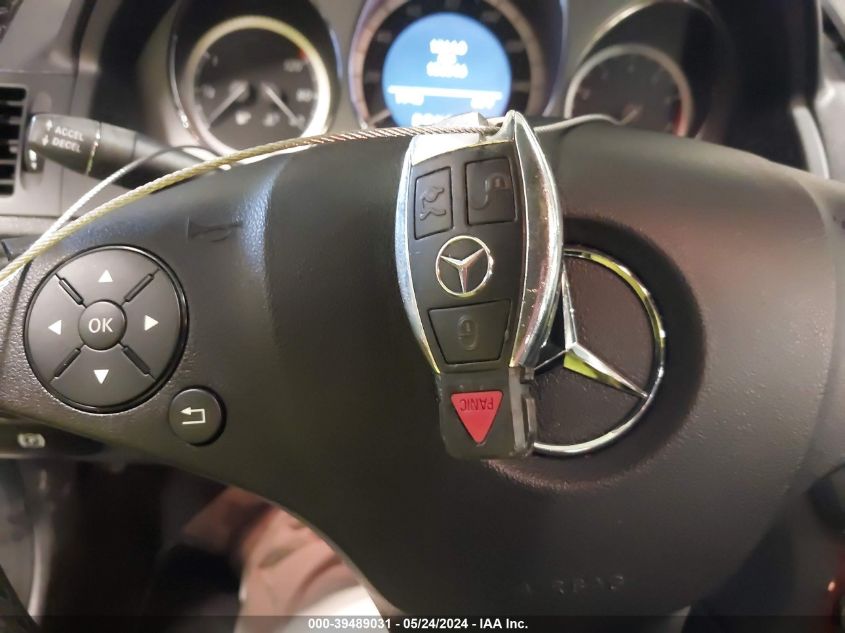 2010 Mercedes-Benz C 300 Luxury 4Matic/Sport 4Matic VIN: WDDGF8BB0AR111211 Lot: 39489031