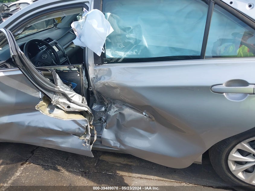 2016 Toyota Camry Le VIN: 4T4BF1FK0GR552138 Lot: 39489070