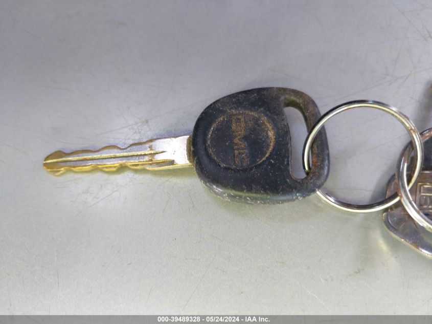 2000 GMC Sierra 1500 Sle VIN: 1GTEC14T9YZ205069 Lot: 39489328