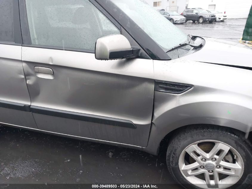 2010 Kia Soul + VIN: KNDJT2A23A7189744 Lot: 39489503