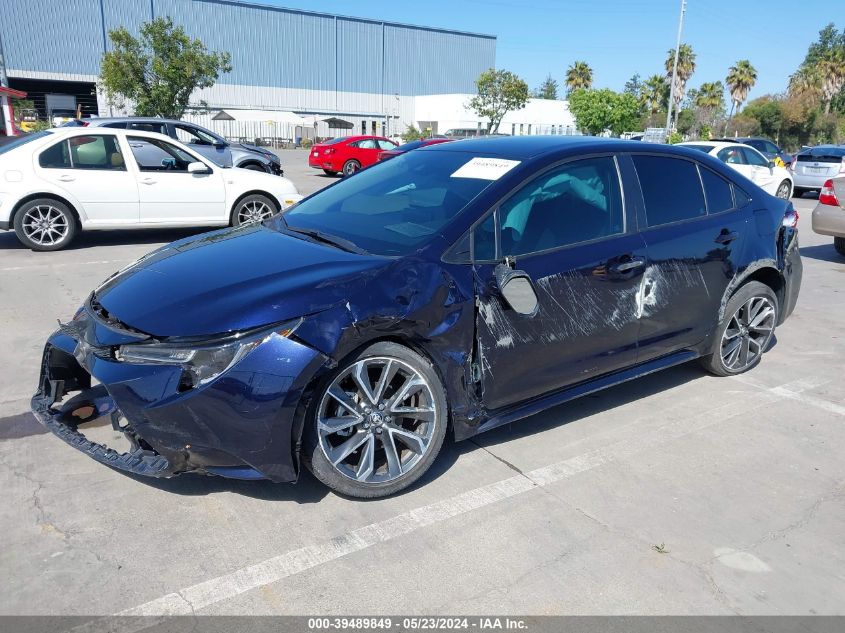 5YFEPMAE5NP324240 2022 TOYOTA COROLLA - Image 2