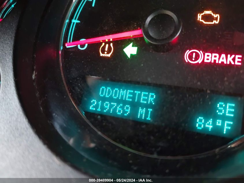 2011 Chevrolet Tahoe Lt VIN: 1GNSKBE02BR353983 Lot: 39489904