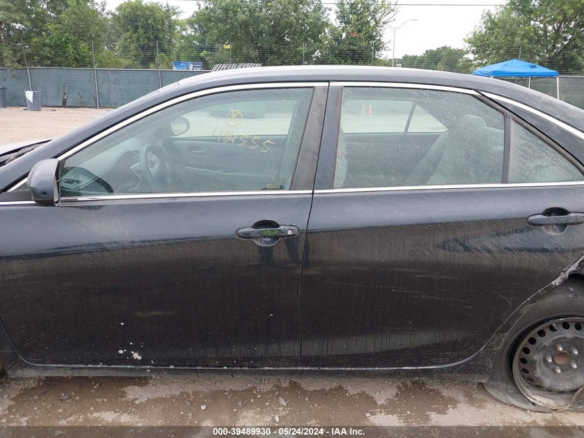 2015 Toyota Camry Le VIN: 4T1BF1FK3FU484555 Lot: 39489930