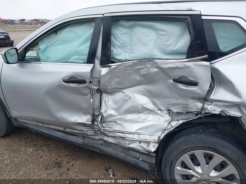 2017 Nissan Rogue S VIN: KNMAT2MT0HP550569 Lot: 39490015