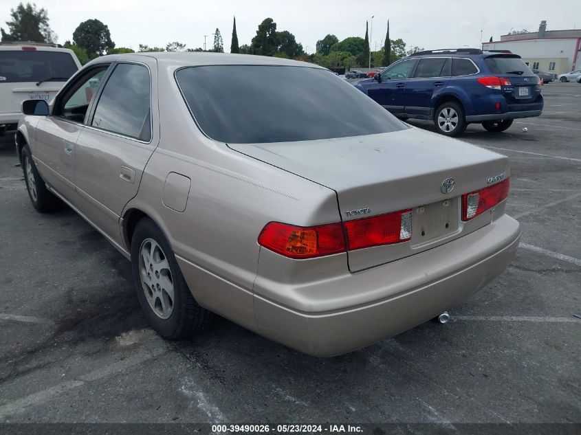 2000 Toyota Camry Le V6 VIN: 4T1BF22K4YU950766 Lot: 39490026