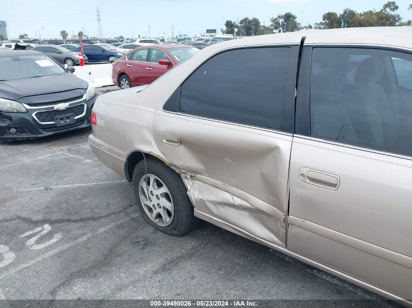 2000 Toyota Camry Le V6 VIN: 4T1BF22K4YU950766 Lot: 39490026