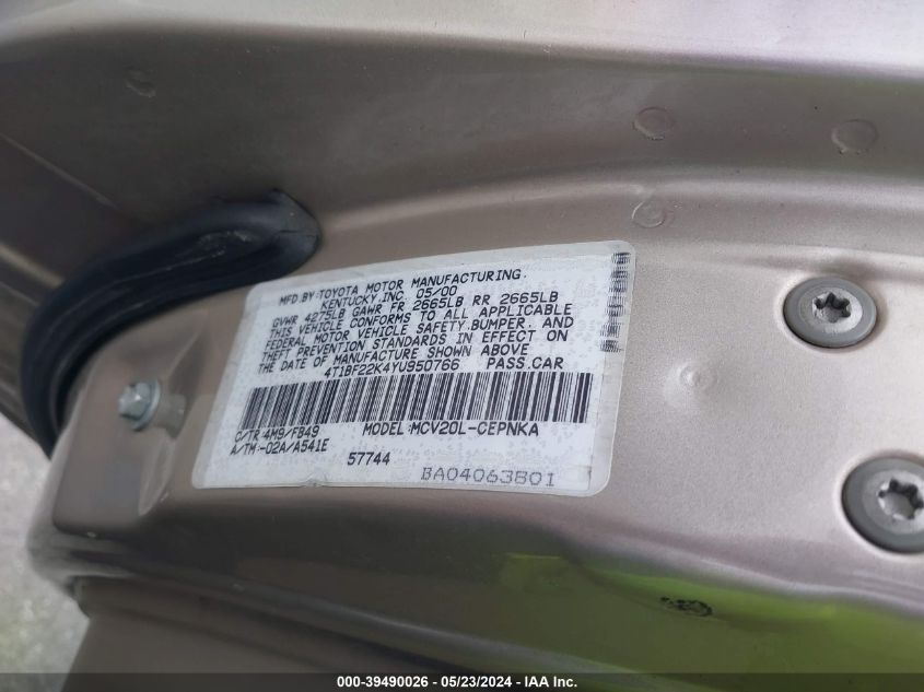 2000 Toyota Camry Le V6 VIN: 4T1BF22K4YU950766 Lot: 39490026