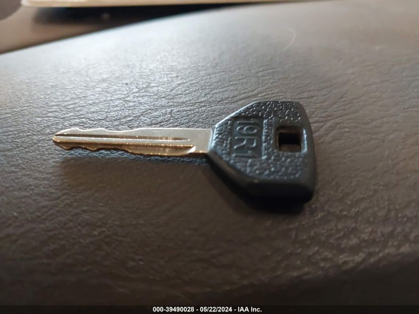 2004 Dodge Ram 1500 St VIN: 1D7HA16K24J152947 Lot: 39490028