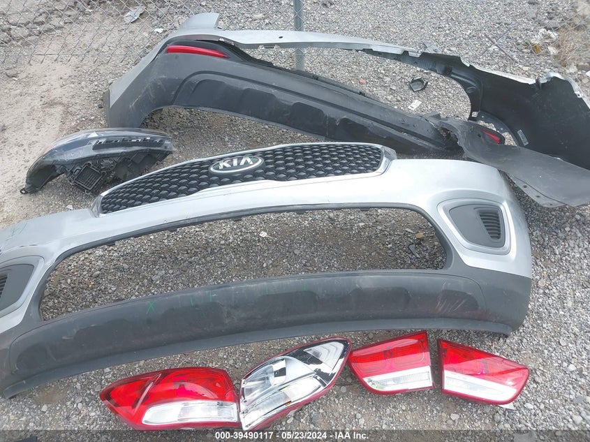 2017 Kia Sorento 2.4L Lx VIN: 5XYPG4A33HG244192 Lot: 39490117