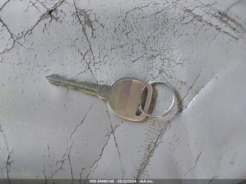 2002 Chevrolet Tahoe Lt VIN: 1GNEK13Z92J282899 Lot: 39490148