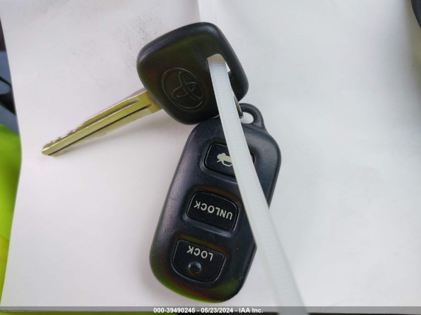 2003 Toyota Camry Le VIN: JTDBE32K630242001 Lot: 39490245