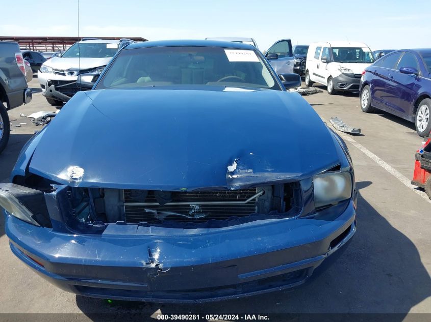 2007 Ford Mustang V6 Deluxe/V6 Premium VIN: 1ZVFT80N575311185 Lot: 39490281