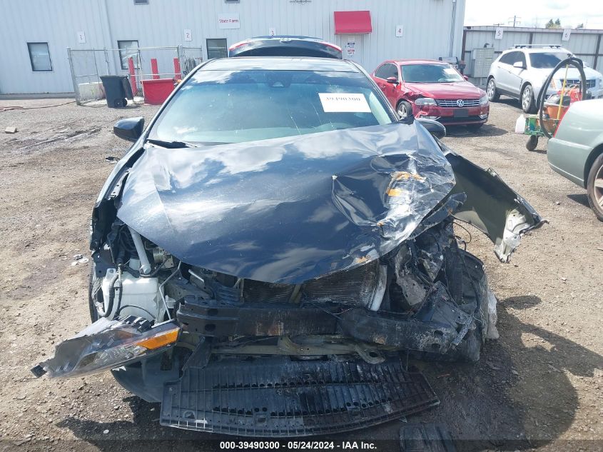 2017 Toyota Corolla Le VIN: 5YFBURHEXHP642308 Lot: 39490300