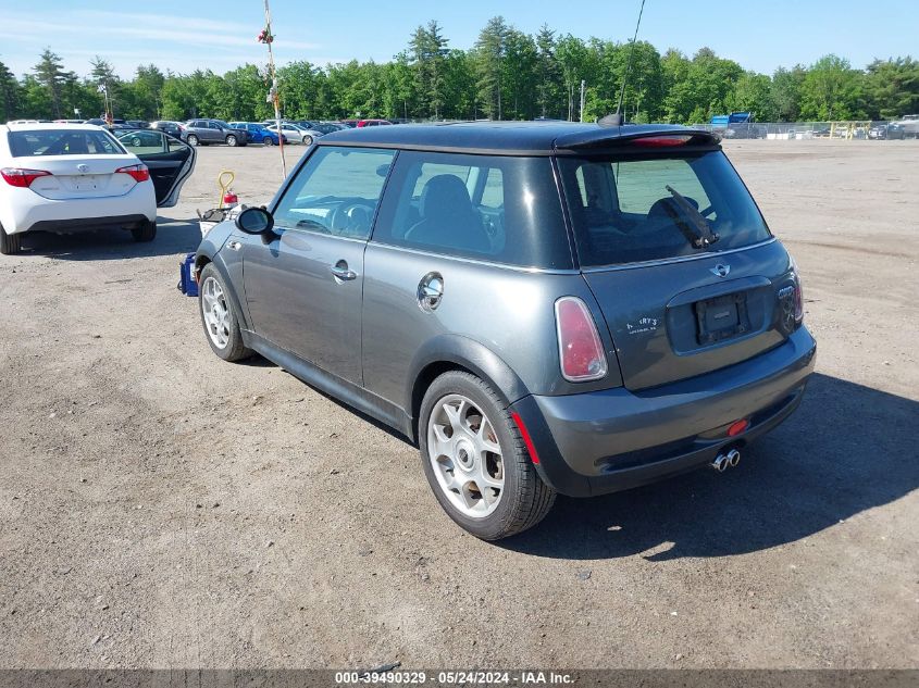 2005 Mini Cooper S VIN: WMWRE33575TL10912 Lot: 39490329