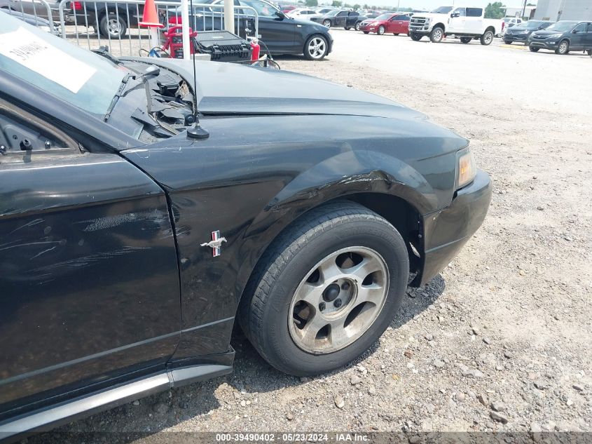 2000 Ford Mustang VIN: 1FAFP4044YF262991 Lot: 39490402