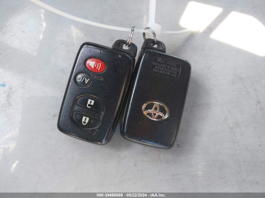 2015 Toyota Prius Plug-In Base (Cvt) VIN: JTDKN3DP8F3068511 Lot: 39490689