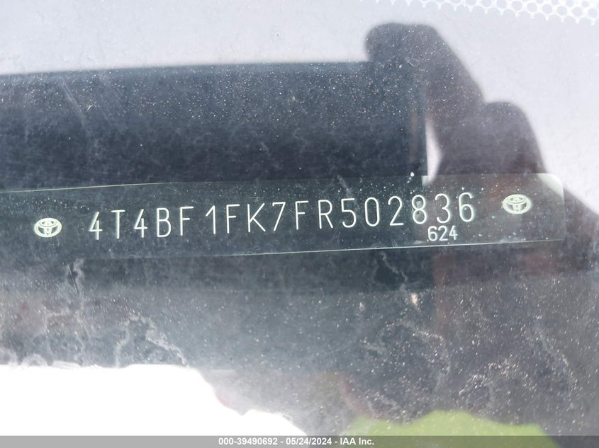 2015 Toyota Camry Le VIN: 4T4BF1FK7FR502836 Lot: 39490692