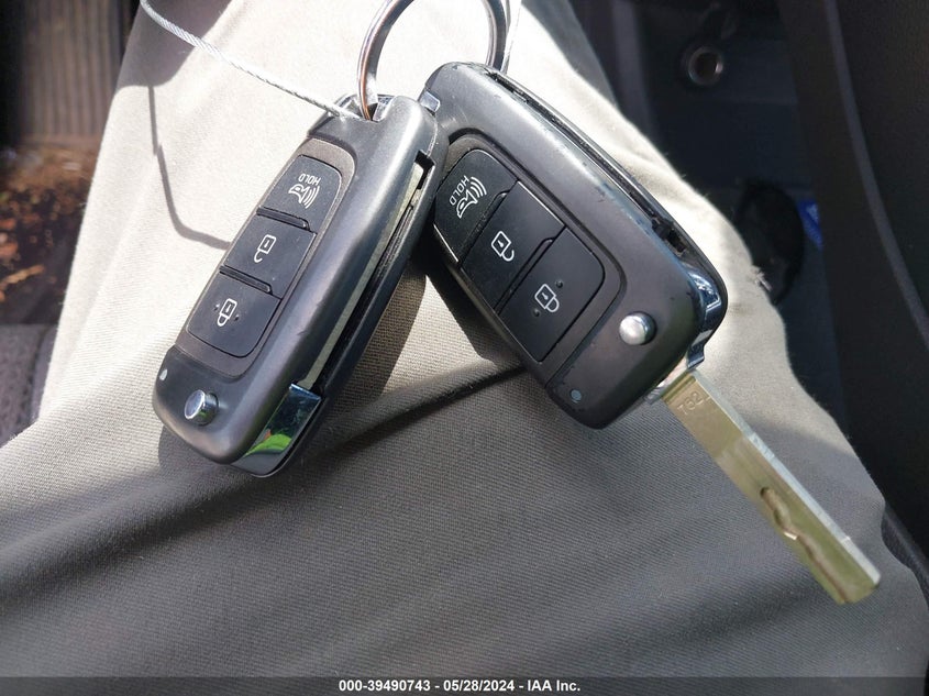 2023 Hyundai Santa Fe Se VIN: 5NMS1DAJ2PH575604 Lot: 39490743