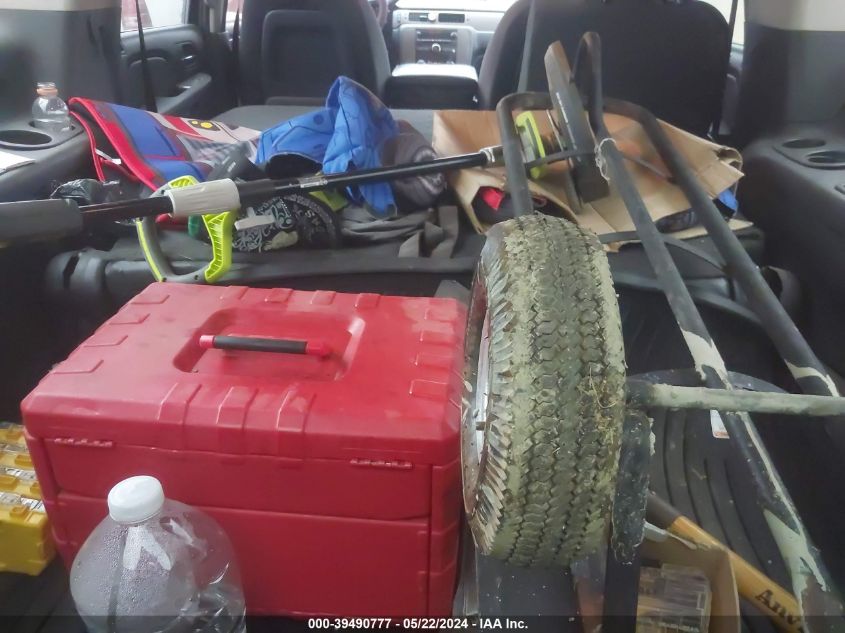 2010 Chevrolet Suburban 1500 Ls VIN: 1GNUCHE07AR260688 Lot: 39490777