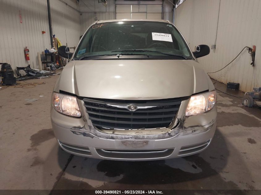 2006 Chrysler Town & Country VIN: 1A4GP45R06B745699 Lot: 39490821