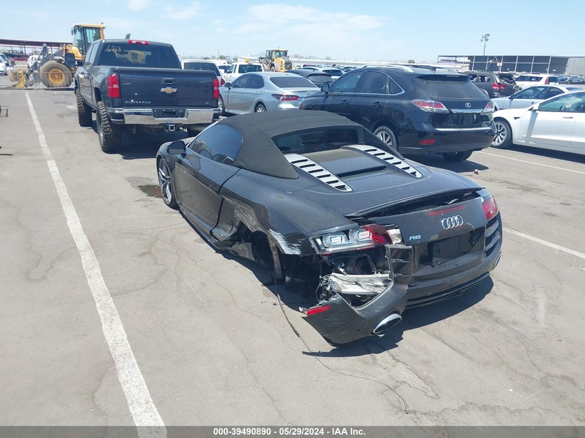 2012 Audi R8 5.2 VIN: WUAVNAFG4CN003012 Lot: 39490890