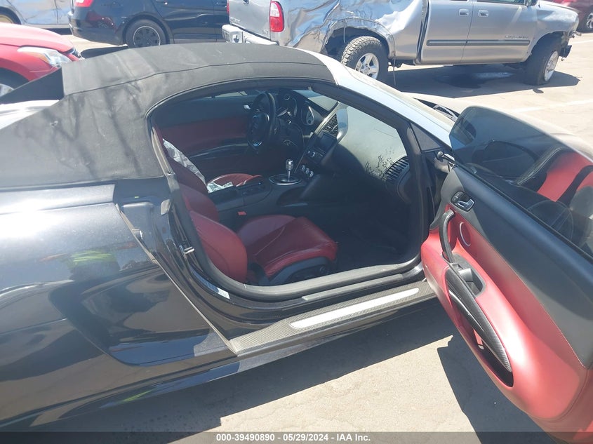 2012 Audi R8 5.2 VIN: WUAVNAFG4CN003012 Lot: 39490890