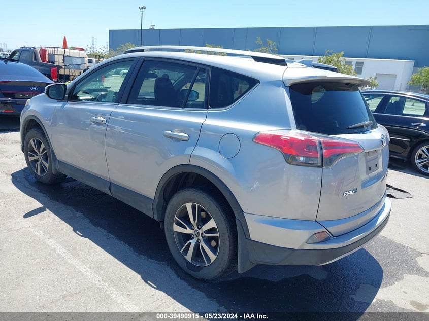 2018 TOYOTA RAV4 XLE - JTMRFREV5JD241450