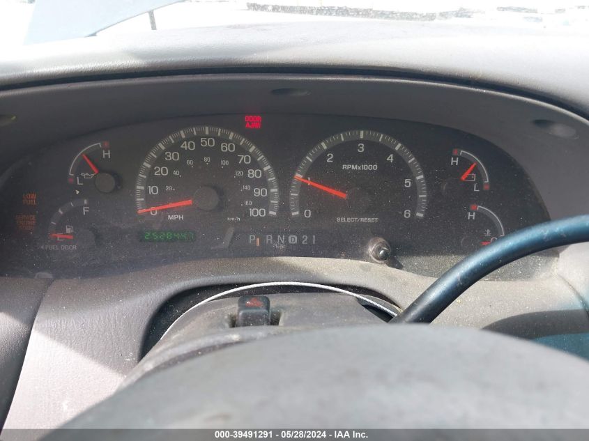 2002 Ford F-150 Lariat/Xl/Xlt VIN: 1FTRX17W92KC98784 Lot: 39491291