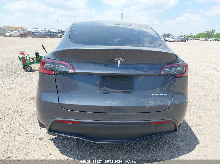 2022 Tesla Model Y Long Range Dual Motor All-Wheel Drive VIN: 7SAYGDEE9NA005703 Lot: 39491427