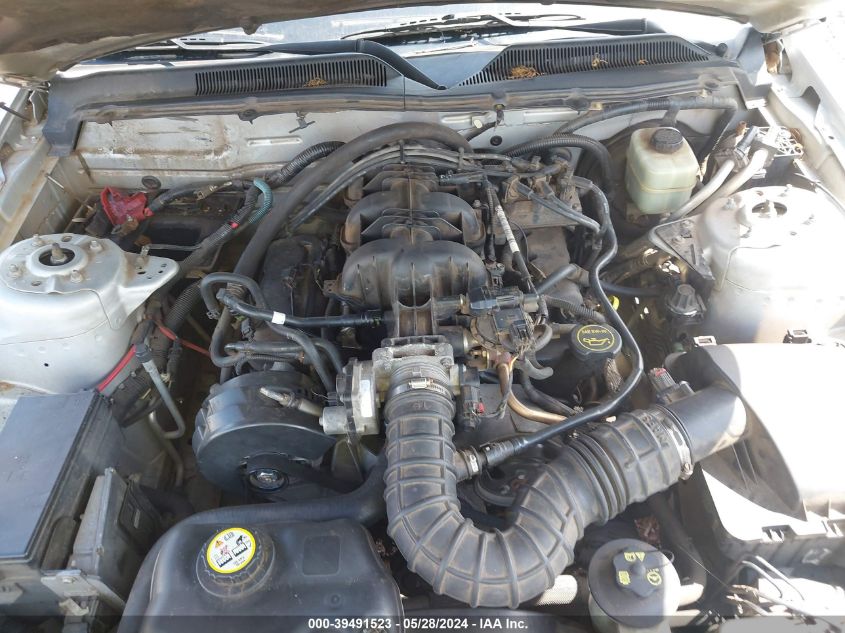 2005 Ford Mustang VIN: 1ZVFT84N155213651 Lot: 39491523