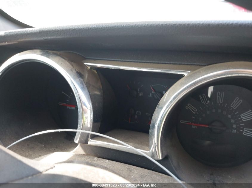 2005 Ford Mustang VIN: 1ZVFT84N155213651 Lot: 39491523