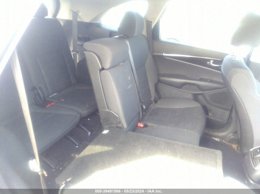 2020 Kia Sorento 2.4L Lx VIN: 5XYPGDA33LG623427 Lot: 39491566