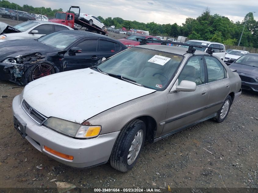 1996 Honda Accord Lx/Ex VIN: 1HGCD5632TA160137 Lot: 39491684