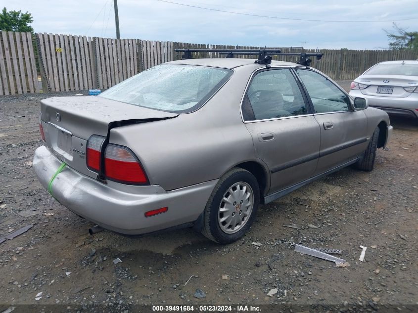 1996 Honda Accord Lx/Ex VIN: 1HGCD5632TA160137 Lot: 39491684