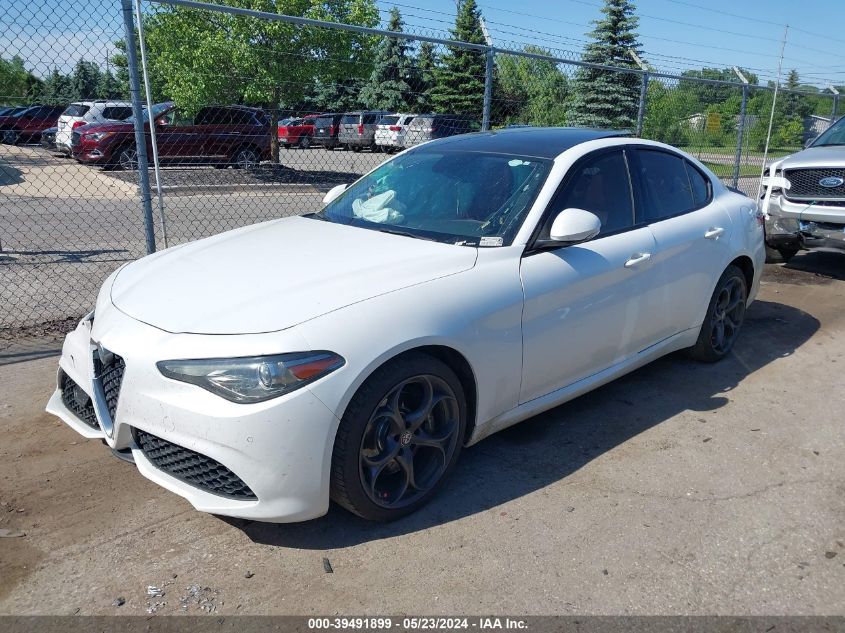 ZARFAEEN6J7569040 2018 ALFA ROMEO GIULIA - Image 2