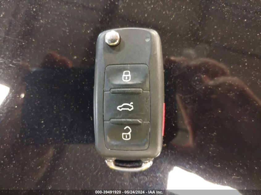 2019 Volkswagen Passat 2.0T Wolfsburg Edition VIN: 1VWLA7A36KC011501 Lot: 39491920