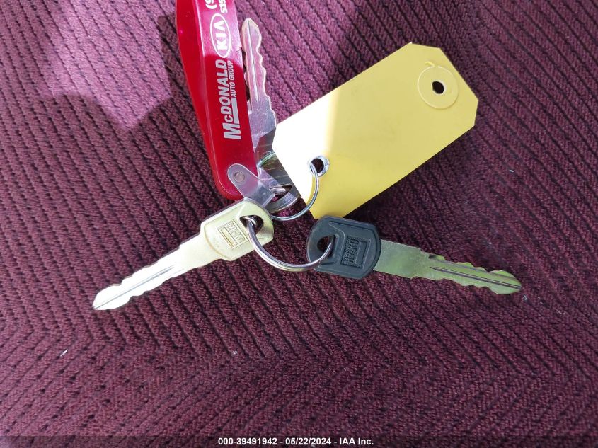 1995 Chevrolet Gmt-400 C1500 VIN: 1GCEC14H6SZ166394 Lot: 39491942