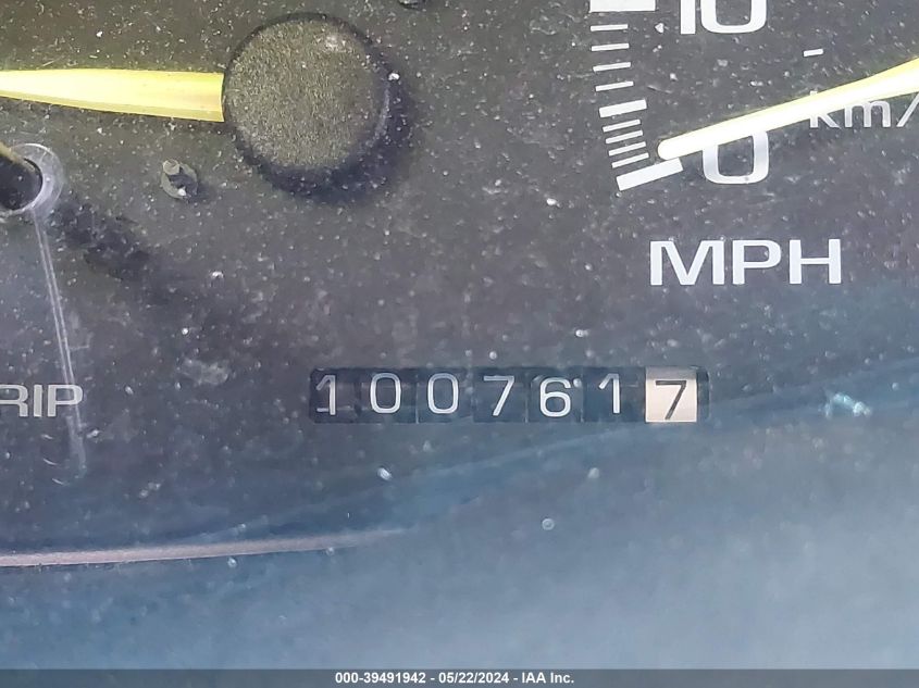 1995 Chevrolet Gmt-400 C1500 VIN: 1GCEC14H6SZ166394 Lot: 39491942