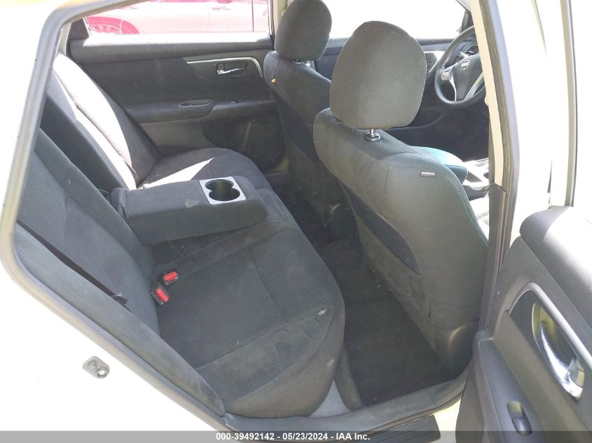 2015 Nissan Altima 2.5/S/Sv/Sl VIN: 1N4AL3AP8FN335100 Lot: 39492142