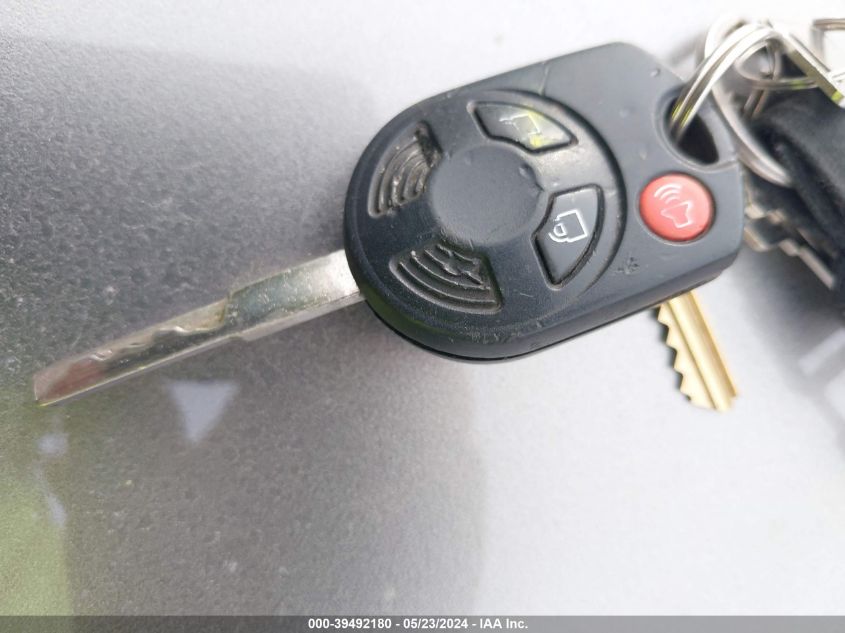 2014 Ford Escape Se VIN: 1FMCU9GX4EUC38552 Lot: 39492180